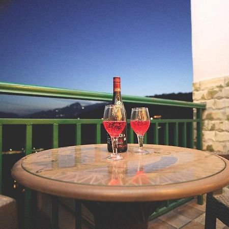 Hotel Kasauli View Cafe Restaurant Open Terrace Mountain View Zewnętrze zdjęcie
