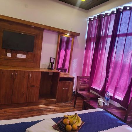 Hotel Kasauli View Cafe Restaurant Open Terrace Mountain View Zewnętrze zdjęcie